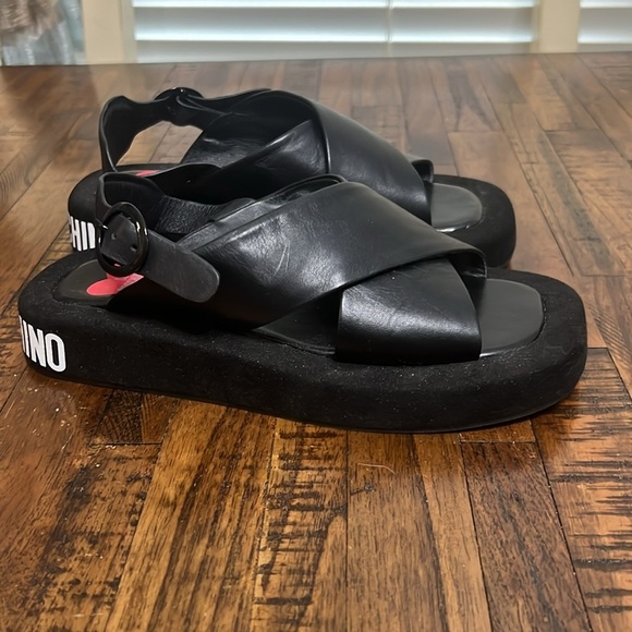 Love Moschino Sandals Black leather crossover pattern with buckle closure sz 38 - Picture 5 of 15